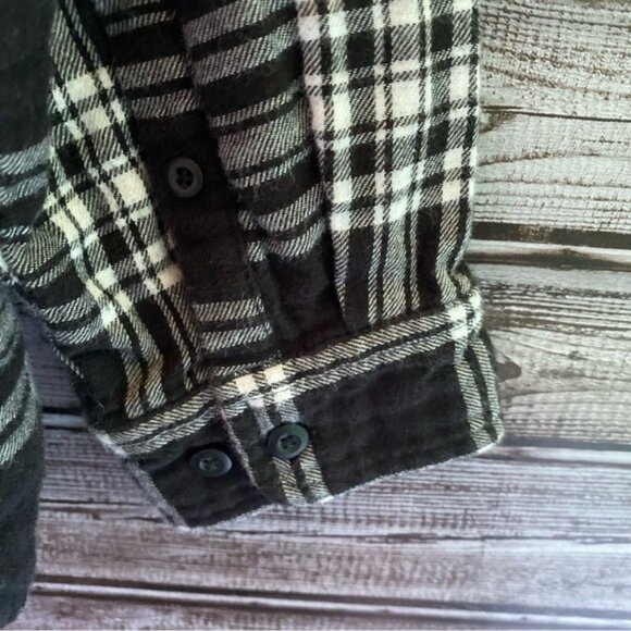 LL‎ Bean Women's Flannel Long-Sleeved Button-Down Top Size M - Picture 6 of 10